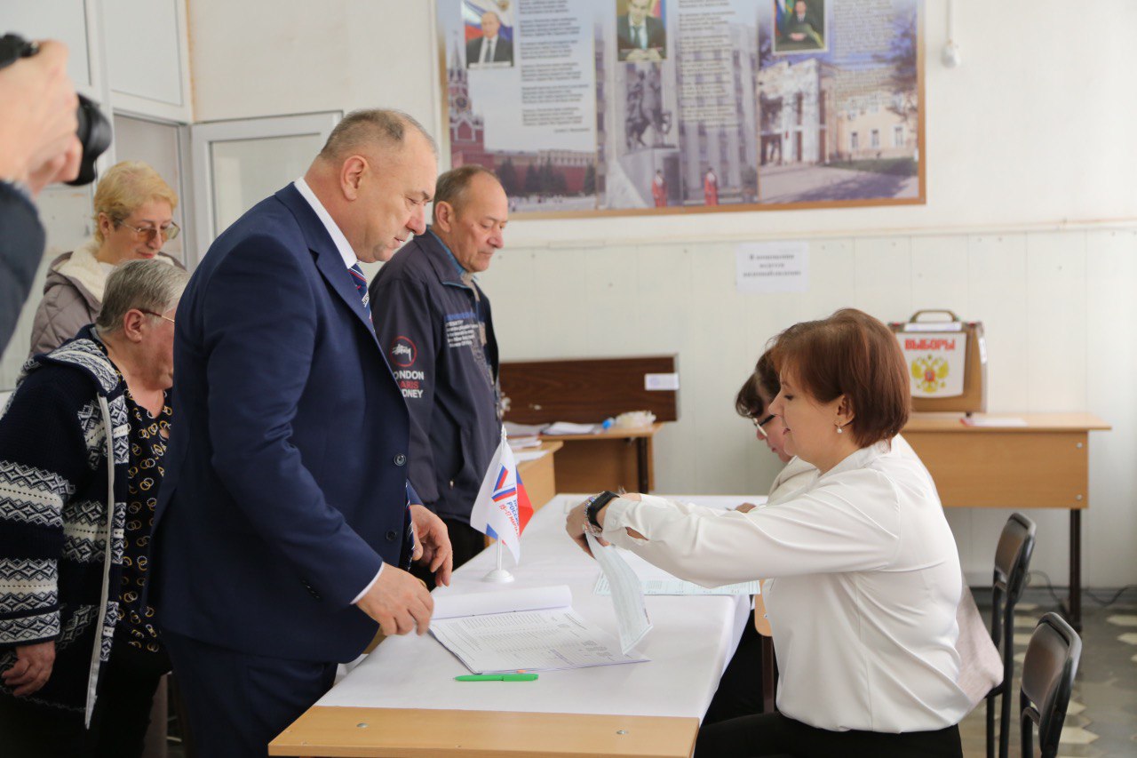 С 15 марта  началось  трехдневное голосование за Президента России